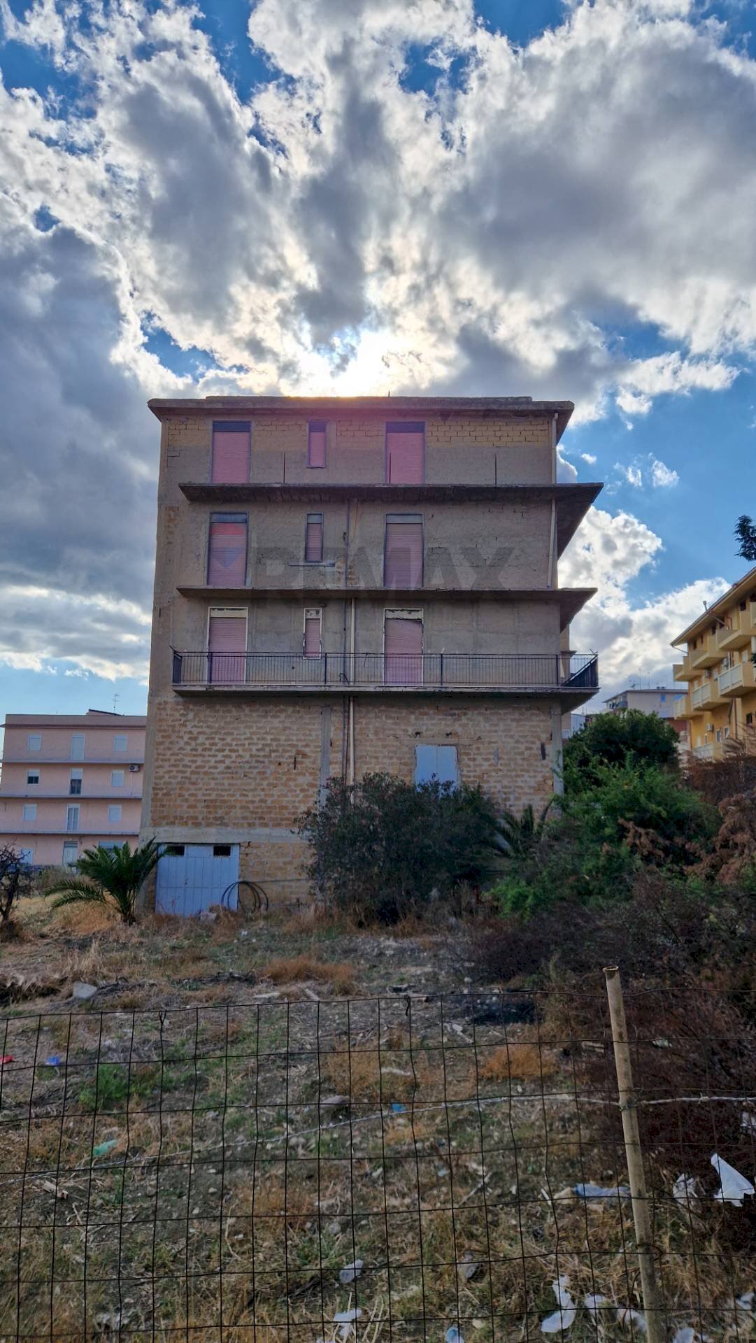 Edificio all\'aperto - Casa indipendente Via Alessandro Domus
12, Favara - foto 3