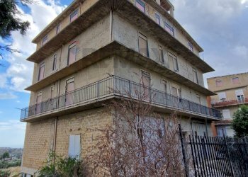Edificio all\'aperto - Casa indipendente Favara - foto 1