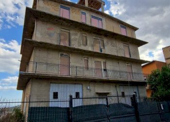 Edificio all\'aperto - Casa indipendente Favara - foto 2