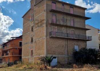 Edificio all\'aperto - Casa indipendente Favara - foto 4