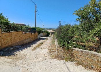 strada confinante - Rustic Via Enrico La Loggia, Agrigento - photo 20