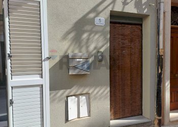 portone d\'ingresso - Independent house Vicolo Pirrera
 
5, Favara - photo 2
