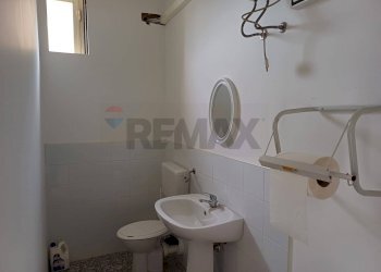 Bagno - Attività Commerciale via Pier Santi Mattarella
30, Favara - foto 6
