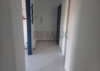Hall / corridoio - Four-room apartment via Adige
 
27, Favara - photo 14
