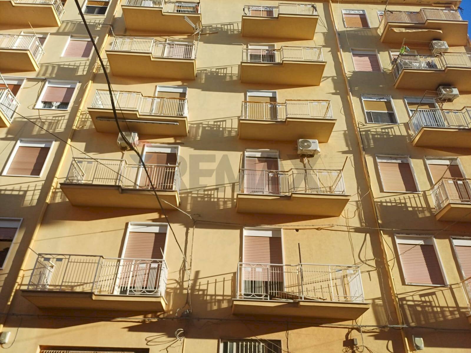 palazzina - Four-room apartment via Adige
27, Favara - photo 3