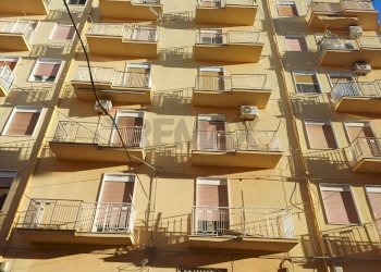 palazzina - Quadrilocale via Adige
 
27, Favara - foto 3