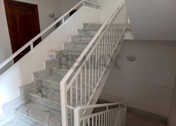 Scale - Apartment Vicolo Giuseppe Verdi
 
42, Grotte - photo 11
