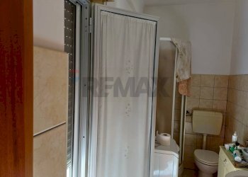Bagno - Apartment Vicolo Giuseppe Verdi
 
42, Grotte - photo 17