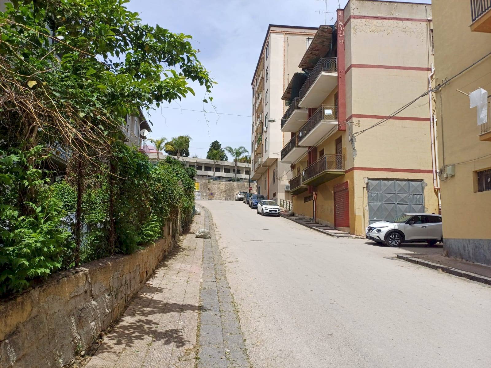 Edificio all\'aperto - Appartamento corso Vittorio Veneto
38 G, Favara - foto 2
