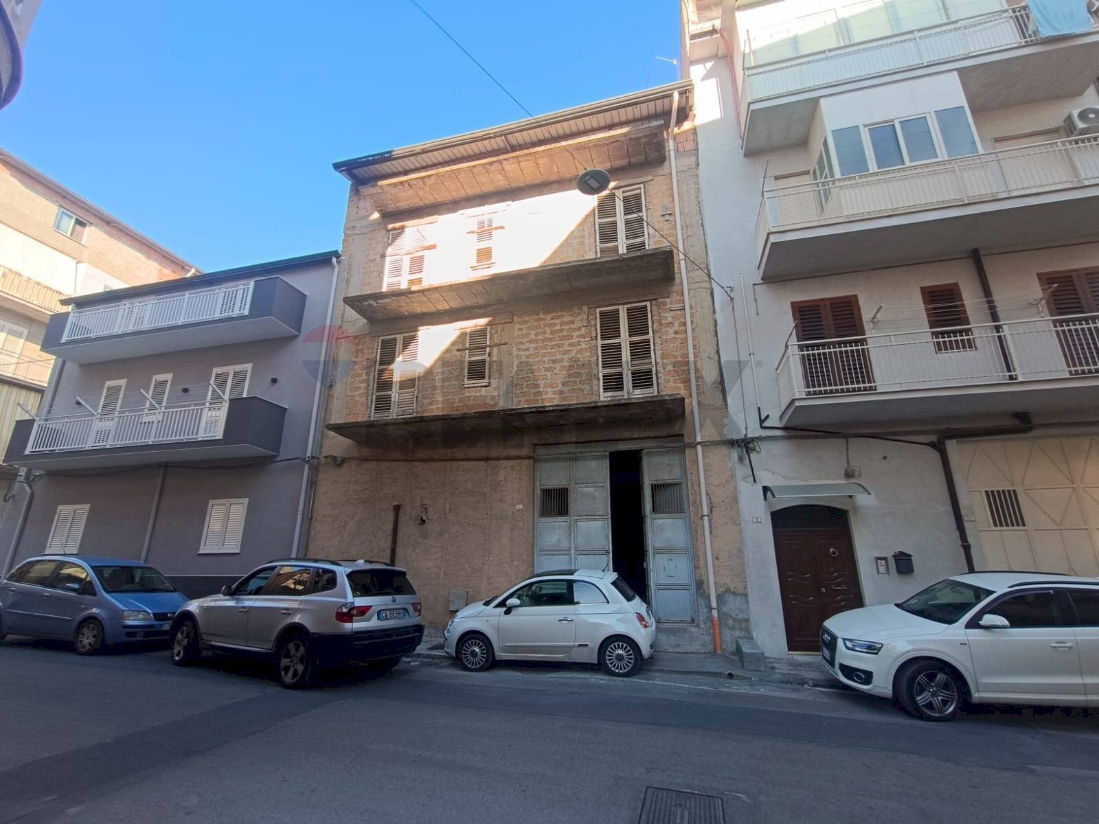Edificio all\'aperto - Independent house Via Ferdinando Magellano
43, Favara - photo 2