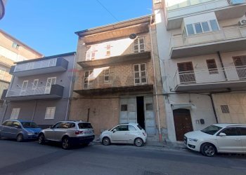 Edificio all\'aperto - Casa indipendente Via Ferdinando Magellano
 
43, Favara - foto 2