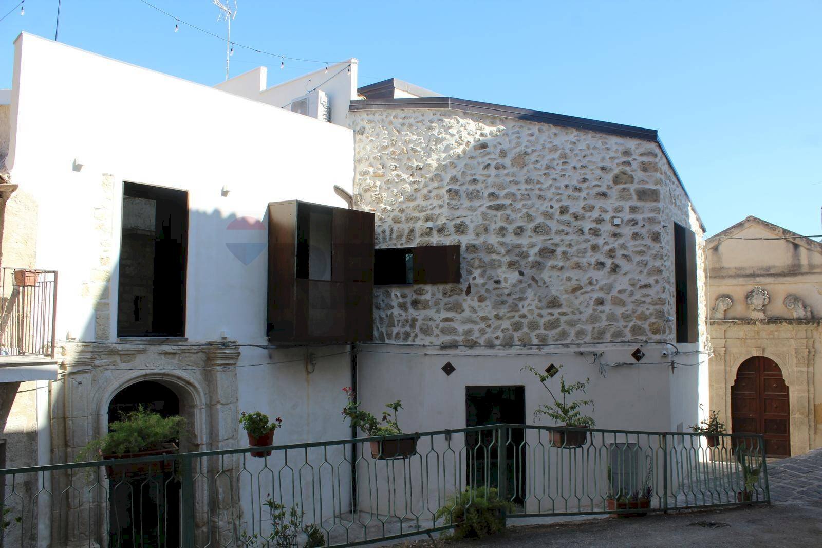 Edificio all\'aperto - Hotel Via San Nicolò
 
26/28, Favara - photo 1