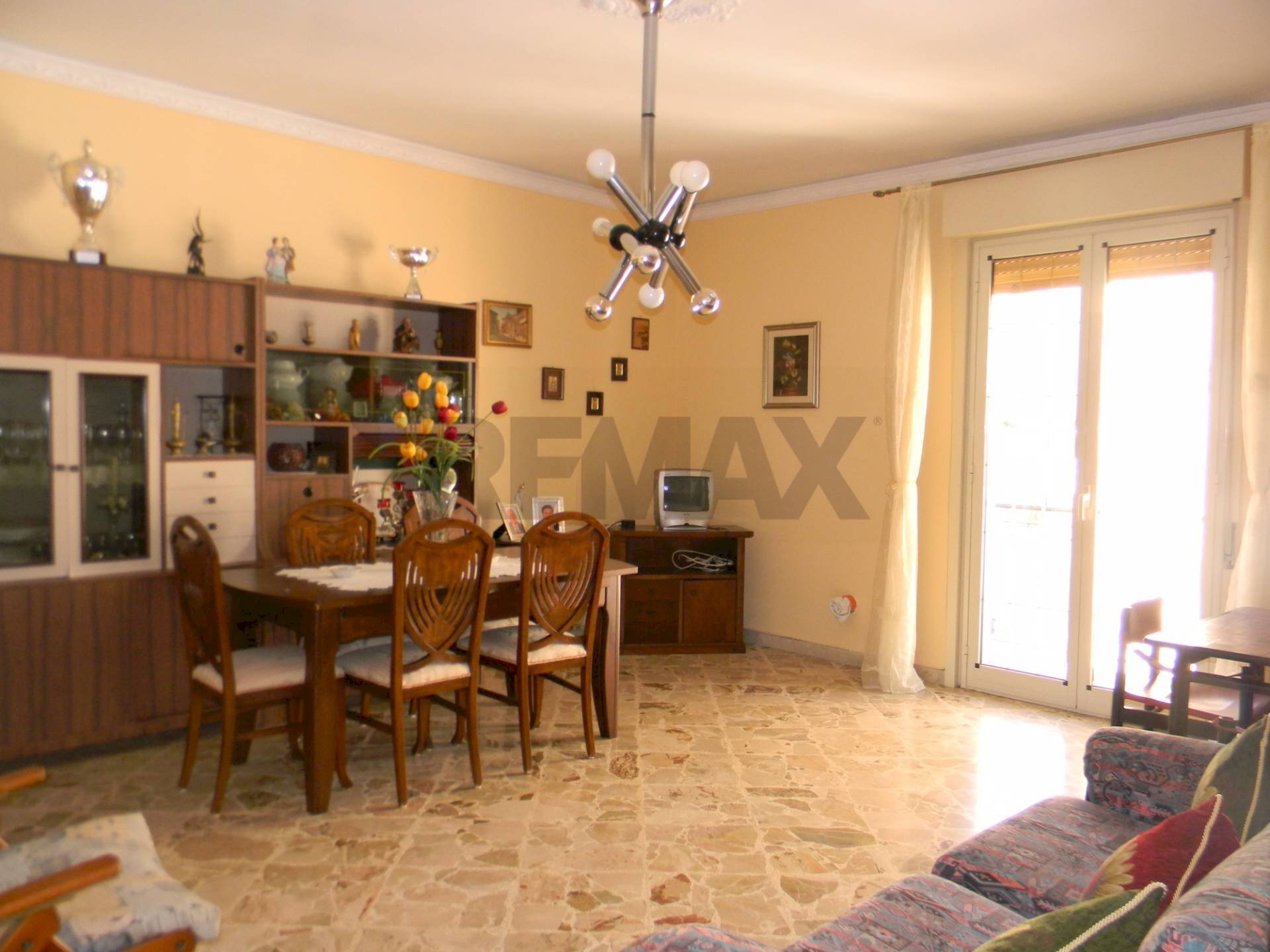 Sala da pranzo - Appartamento Via Papa Giovanni XXIII
 
6, Favara - foto 1