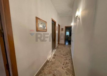 Hall / corridoio - Quadrilocale Favara - foto 13
