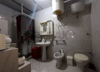 Bagno - Independent house Scalo Caldare
 
53, Aragona - photo 7