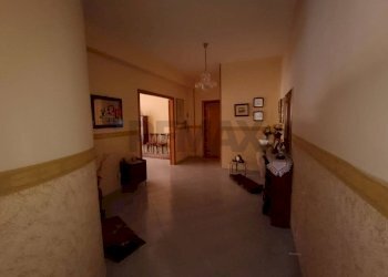 Hall / corridoio - Appartamento Viale Aldo Moro
 
255, Favara - foto 29