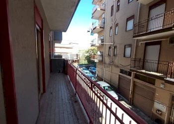 Balcone - Appartamento Viale Aldo Moro
 
255, Favara - foto 35