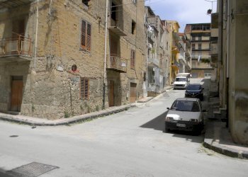 Edificio all\'aperto - Casa indipendente Via Cola Di Rienzo
 
29, Favara - foto 3