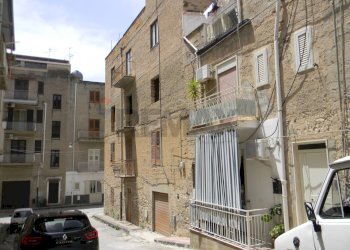Edificio all\'aperto - Casa indipendente Via Cola Di Rienzo
 
29, Favara - foto 5