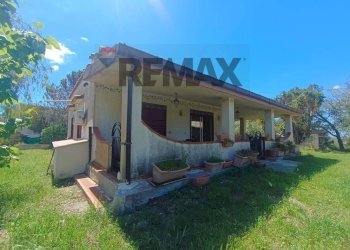 Casa all\'aperto - Villa SS 112
 
38, Favara - foto 1