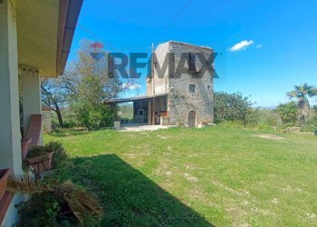 Casa all\'aperto - Villa SS 112
 
38, Favara - foto 5