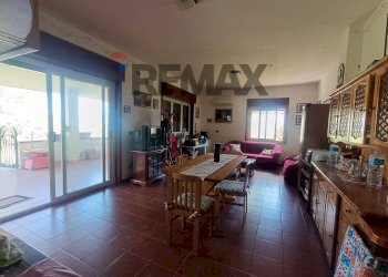 Sala da pranzo - Villa SS 112
 
38, Favara - foto 17