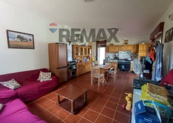 Sala da pranzo - Villa SS 112
 
38, Favara - foto 18