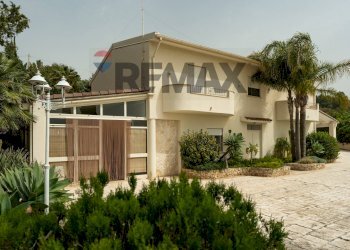 Casa all\'aperto - Villa Interno Crocca
 
3, Favara - foto 1