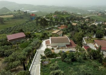 Casa all\'aperto - Villa Interno Crocca
 
3, Favara - foto 6