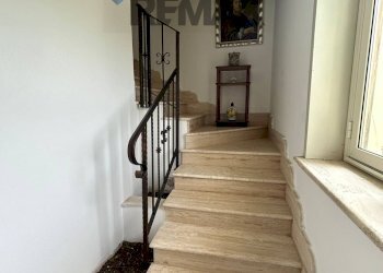 Scale - Villa Interno Crocca
 
3, Favara - foto 43