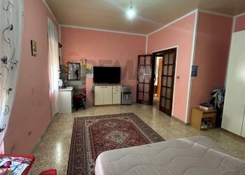 Camera / camera da letto - Appartamento via sicilia
 
3, Favara - foto 24