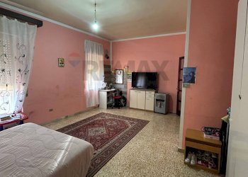 Camera / camera da letto - Appartamento via sicilia
 
3, Favara - foto 25