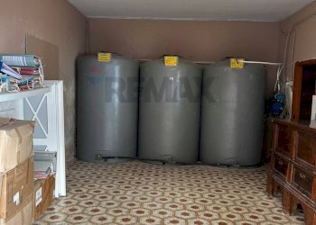 magazzino con bagno e riserve idriche - Casa indipendente Favara - foto 8