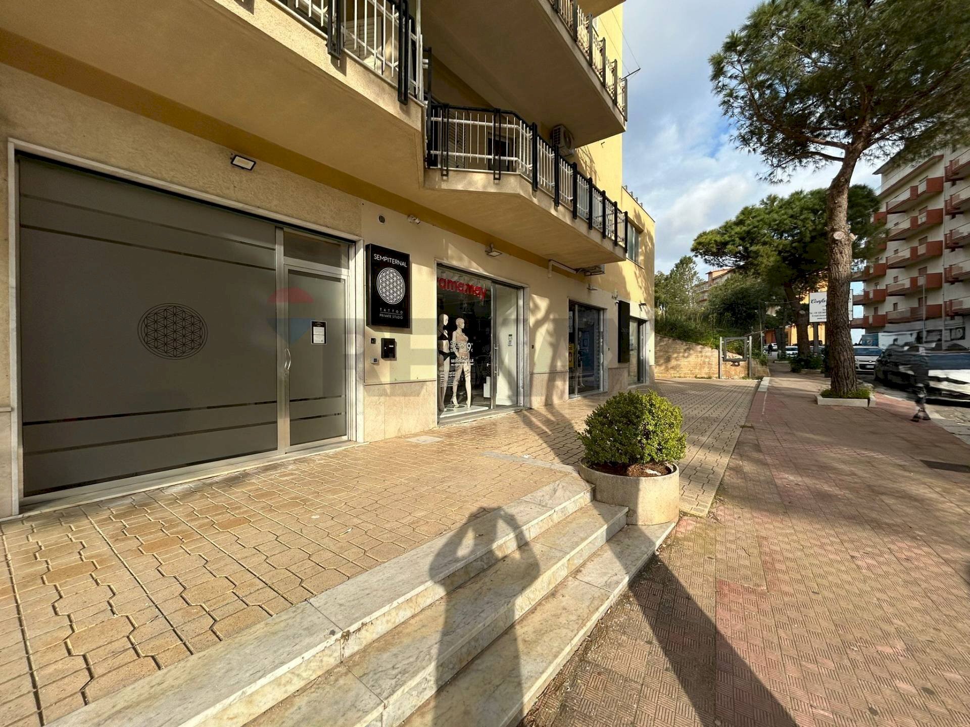 Edificio all\'aperto - Commercial Activity viale Aldo Moro, Favara - photo 2