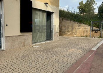 Terrazza - Attività Commerciale viale Aldo Moro, Favara - foto 5