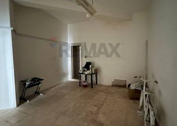 Magazzino deposito - Attività Commerciale viale Aldo Moro, Favara - foto 11