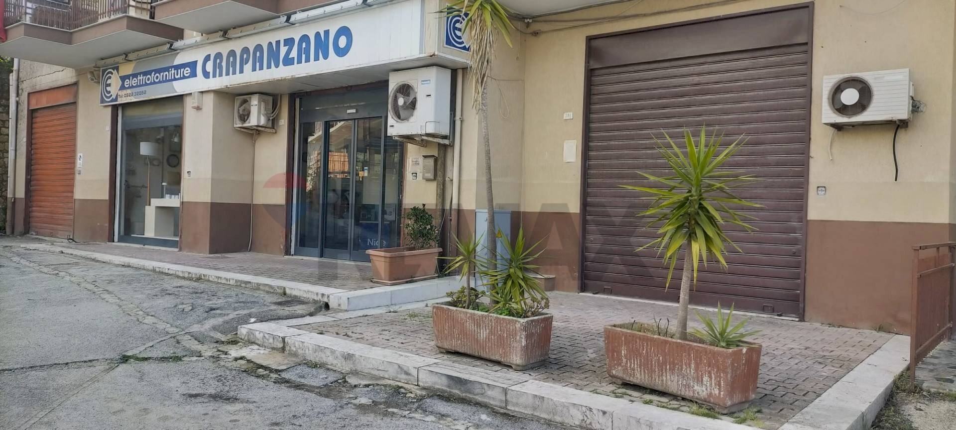 Edificio all\'aperto - Locale Commerciale Viale Aldo Moro
233/235, Favara - foto 3