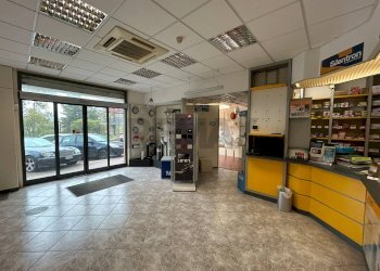 Ricezione / Lobby - Locale Commerciale Viale Aldo Moro
 
233/235, Favara - foto 1