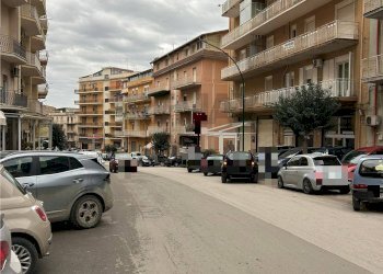 Corso vittorio veneto - Trilocale Corso Vittorio Veneto
 
82, Favara - foto 3