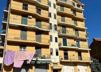 Edificio all\'aperto - Appartamento Via Inghilterra
 
39, Favara - foto 1