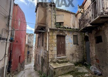 Casa all\'aperto - Casa indipendente VIA STAMPA
7, Mussomeli - foto 3