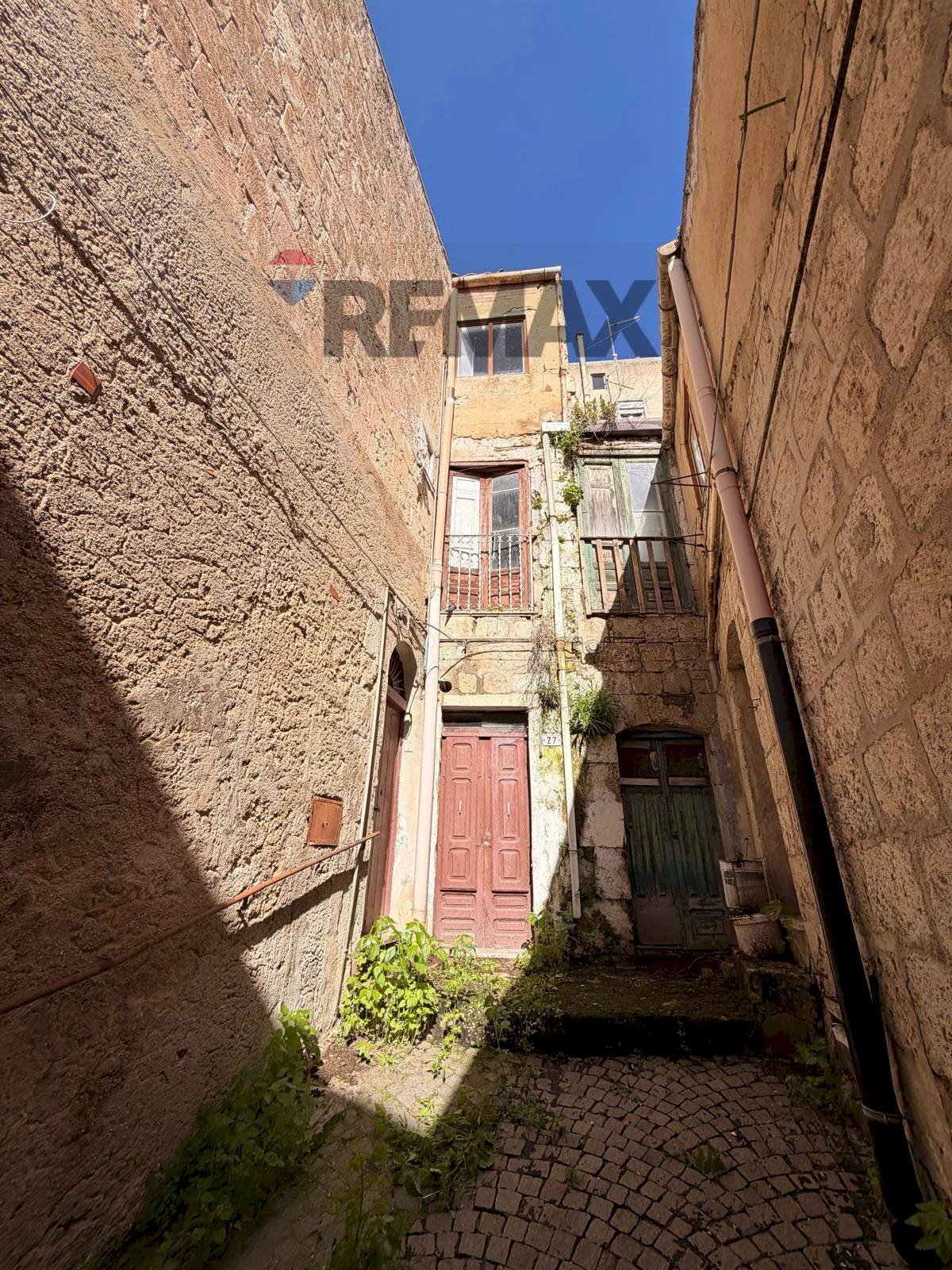 Edificio all\'aperto - Casa indipendente VIA GIAMBATTISTA BONFANTE
 
23-25-27, Mussomeli - foto 3