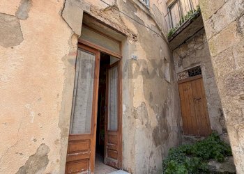 Edificio all\'aperto - Casa indipendente VIA AGRIGENTO
48, Mussomeli - foto 2