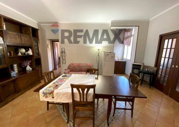 Sala da pranzo - Appartamento Cortile Copernico, Favara - foto 1