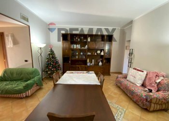 Soggiorno - Appartamento Cortile Copernico, Favara - foto 5