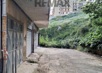 Casa all\'aperto - Magazzino Via Charles Darwin
15, Favara - foto 4