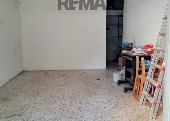 Primo ambiente garage - Magazzino Via Charles Darwin
15, Favara - foto 5