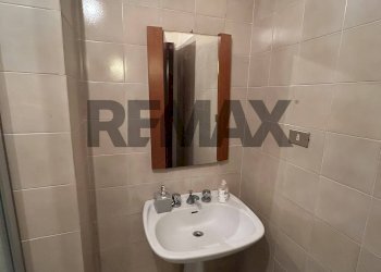 Bagno - Trilocale Via Zaccagnini
 
16, Favara - foto 15