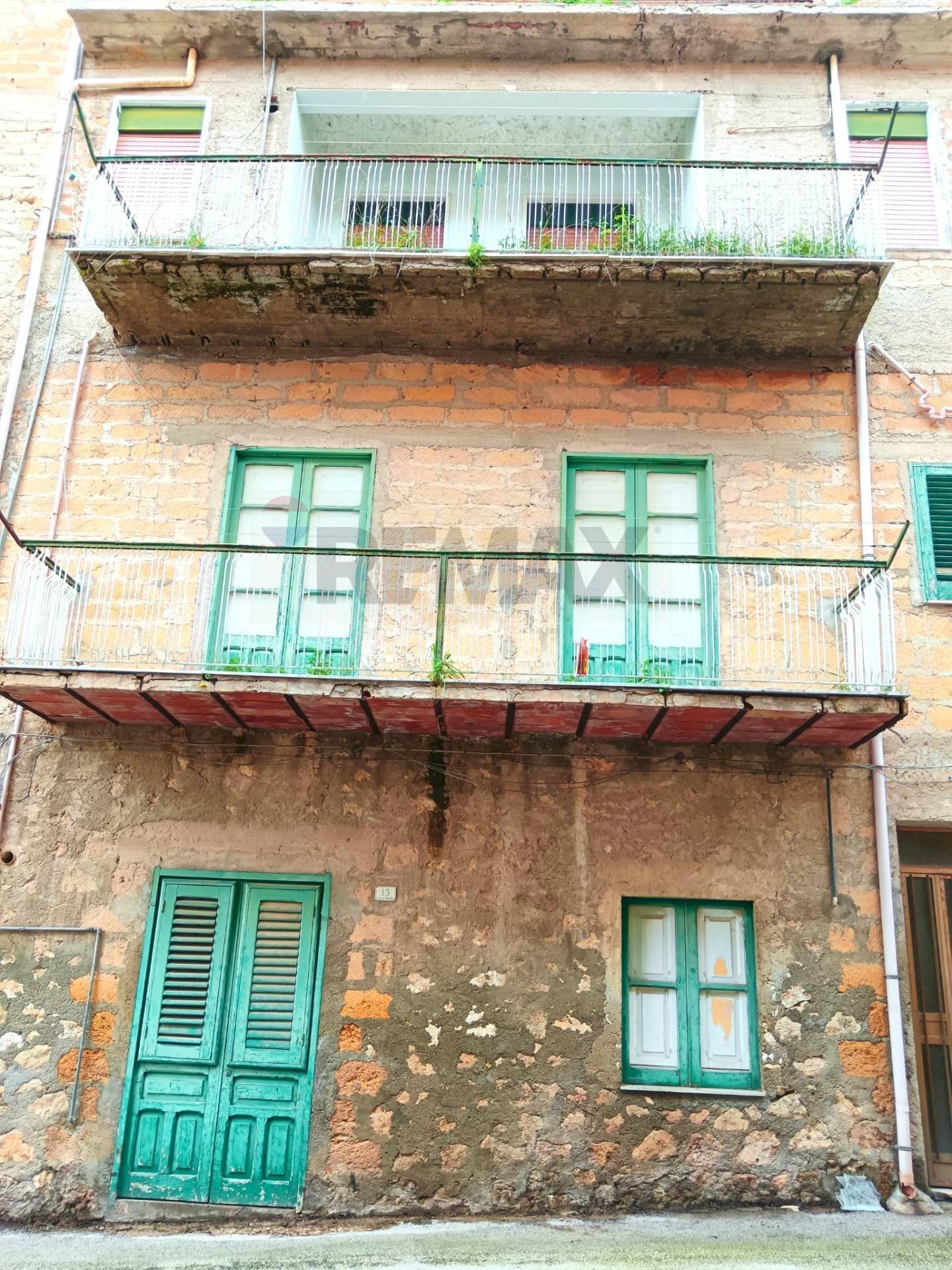 Edificio all\'aperto - Independent house Vicolo Pascoli
11, Favara - photo 2