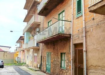 Edificio all\'aperto - Casa indipendente Vicolo Pascoli
 
11, Favara - foto 3